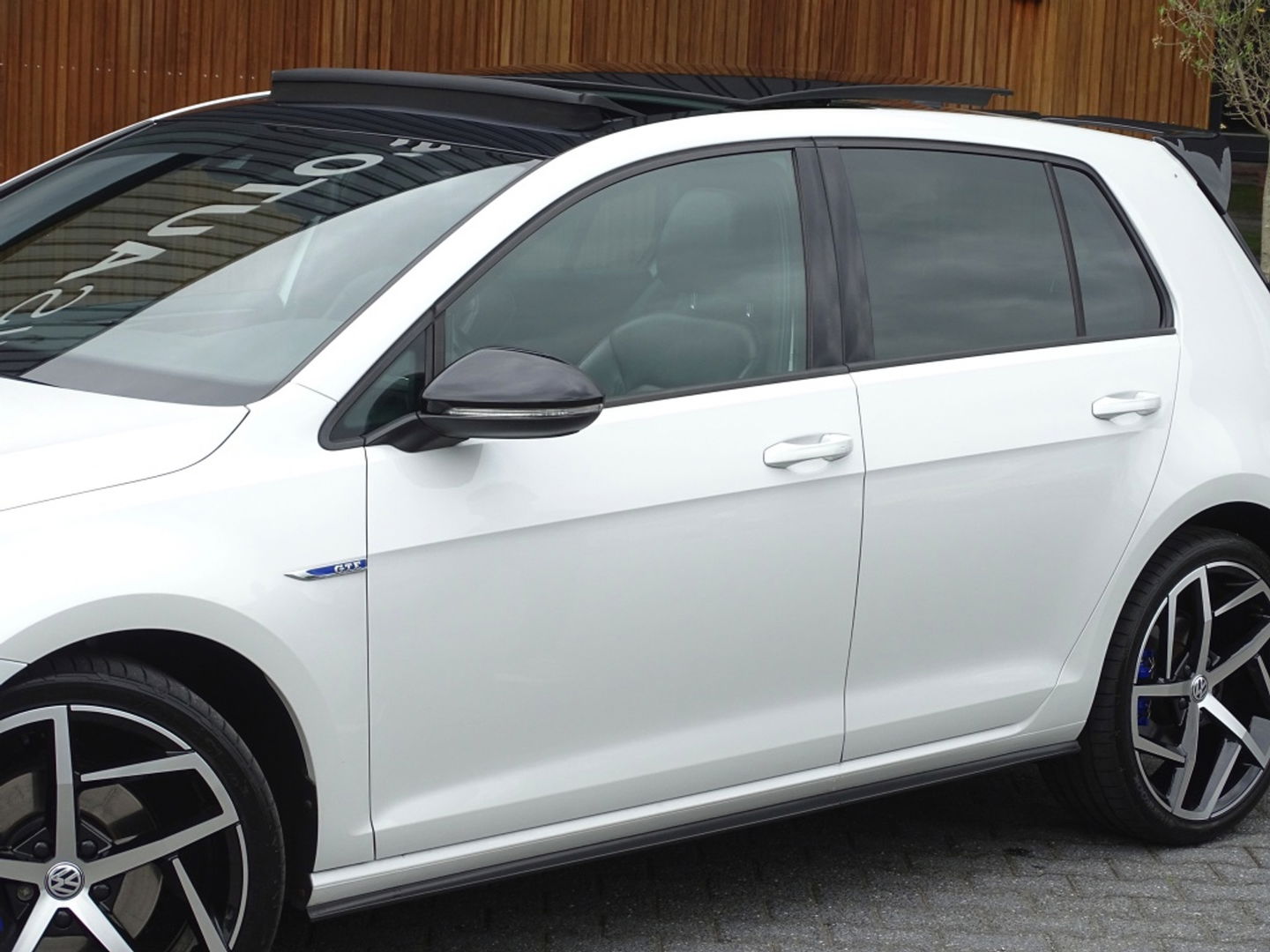 Volkswagen Golf TSI GTE 245PK / GTI R Perf. ed. / LED