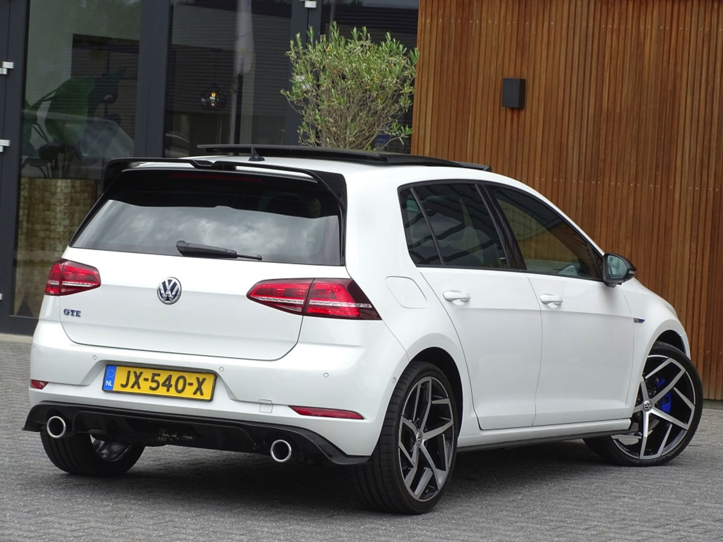 Volkswagen Golf TSI GTE 245PK / GTI R Perf. ed. / LED