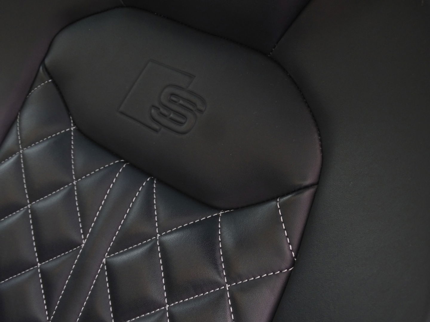 Audi Q7 60 TFSIe 450PK Quattro / Laser / RS Edit. / Softclose / 360° / 2