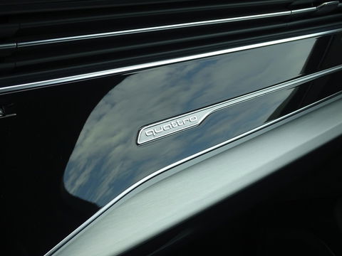 Audi Q7 60 TFSIe 450PK Quattro / Laser / RS Edit. / Softclose / 360° / 2