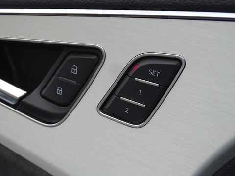 Audi Q7 60 TFSIe 450PK Quattro / Laser / RS Edit. / Softclose / 360° / 2