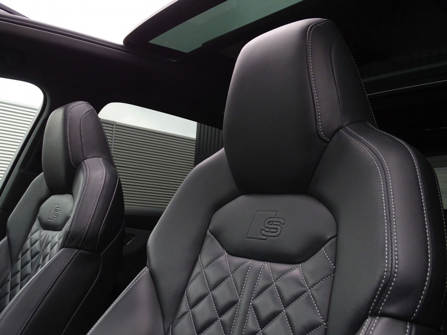 Audi Q7 60 TFSIe 450PK Quattro / Laser / RS Edit. / Softclose / 360° / 2