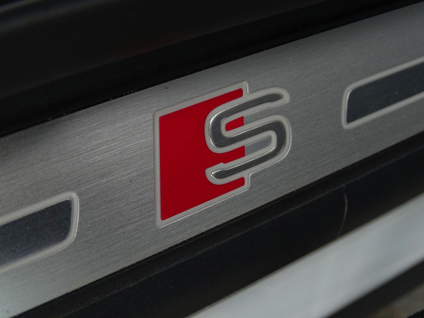 Audi Q7 60 TFSIe 450PK Quattro / Laser / RS Edit. / Softclose / 360° / 2