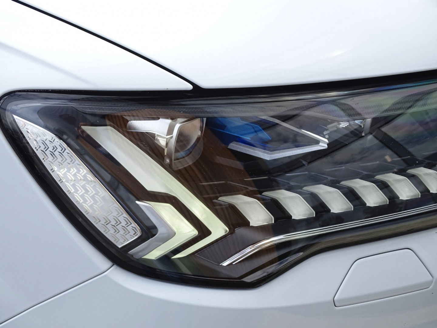 Audi Q7 60 TFSIe 450PK Quattro / Laser / RS Edit. / Softclose / 360° / 2
