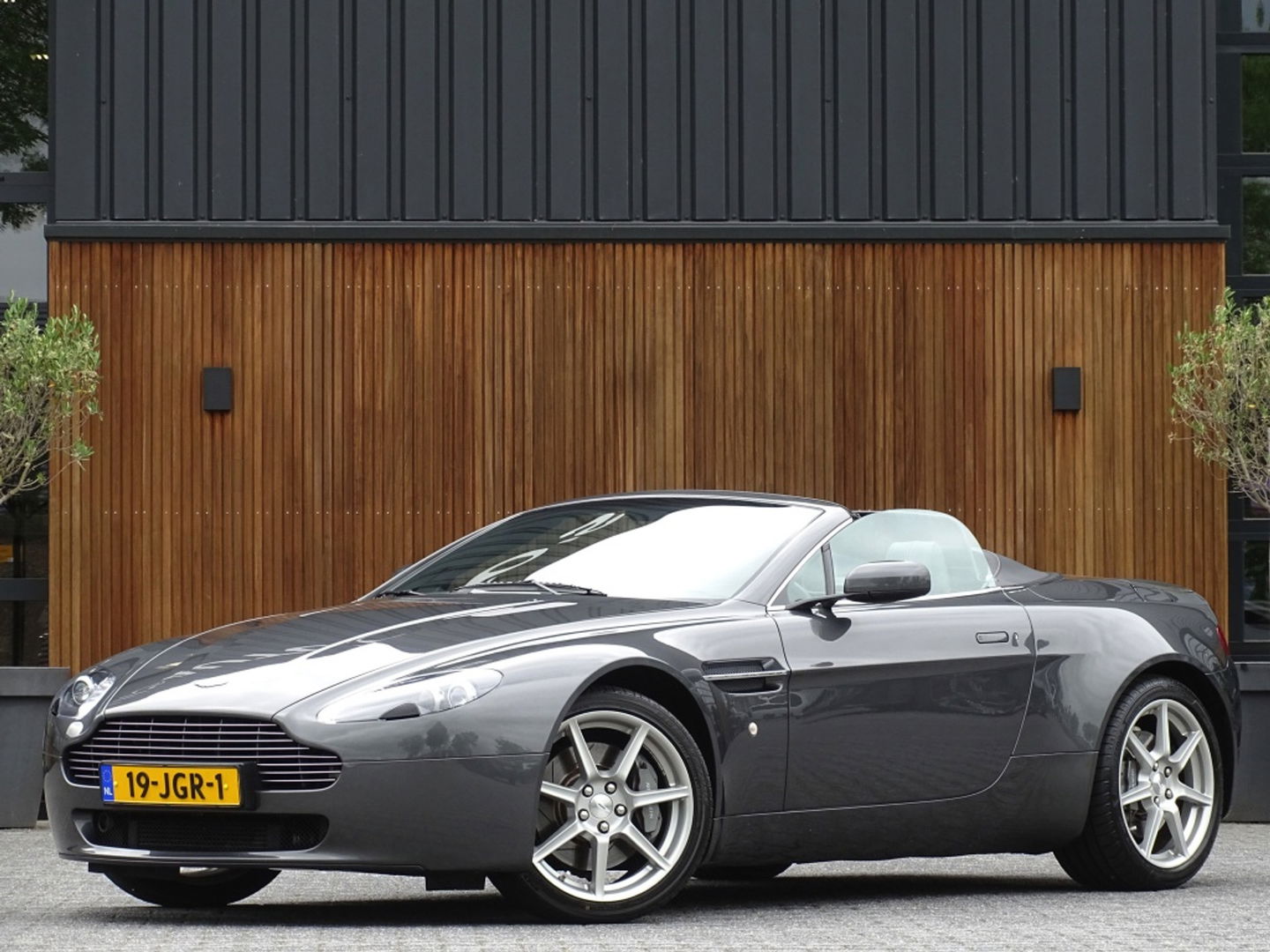 Aston Martin V8 Vantage Roadster 4.3 V8 385PK Sportshift / unieke concours staat / LED