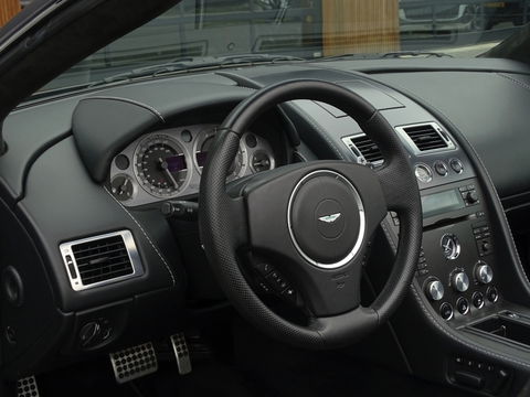 Aston Martin V8 Vantage Roadster 4.3 V8 385PK Sportshift / unieke concours staat / LED