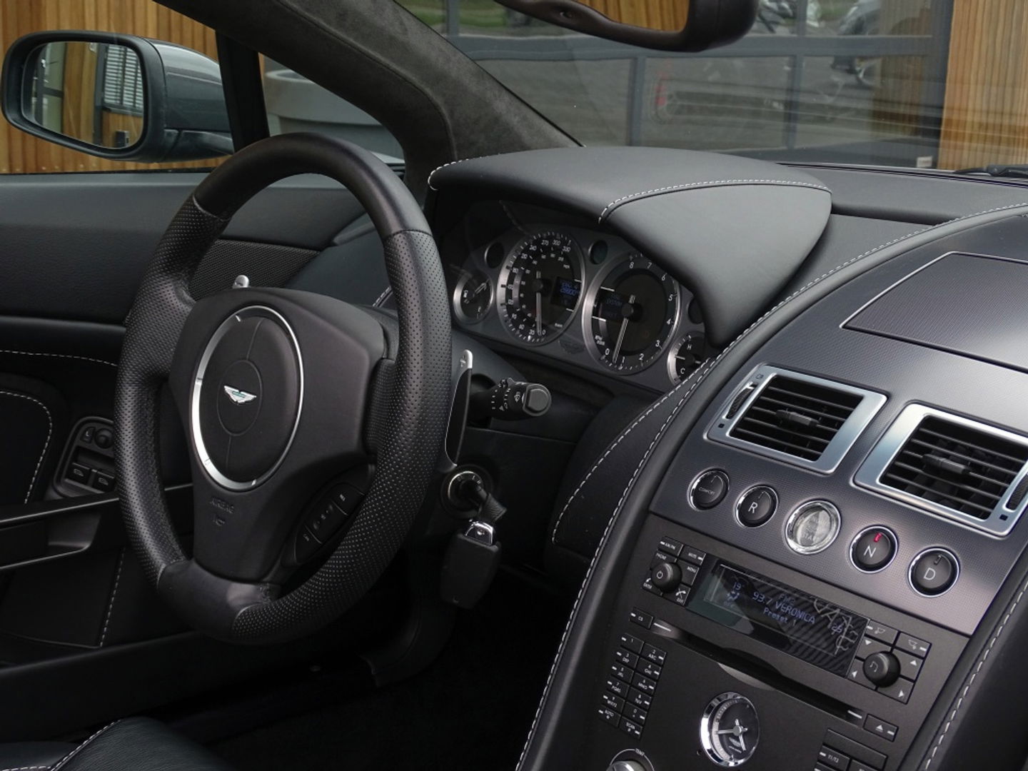 Aston Martin V8 Vantage Roadster 4.3 V8 385PK Sportshift / unieke concours staat / LED