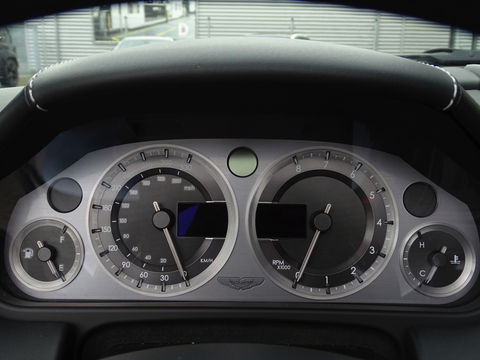 Aston Martin V8 Vantage Roadster 4.3 V8 385PK Sportshift / unieke concours staat / LED