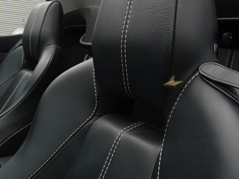 Aston Martin V8 Vantage Roadster 4.3 V8 385PK Sportshift / unieke concours staat / LED