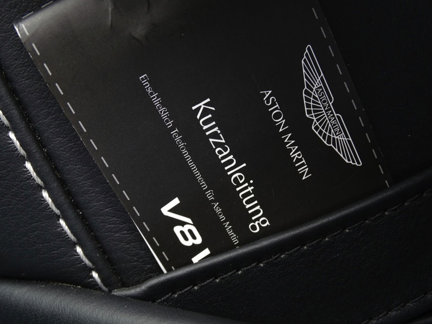 Aston Martin V8 Vantage Roadster 4.3 V8 385PK Sportshift / unieke concours staat / LED