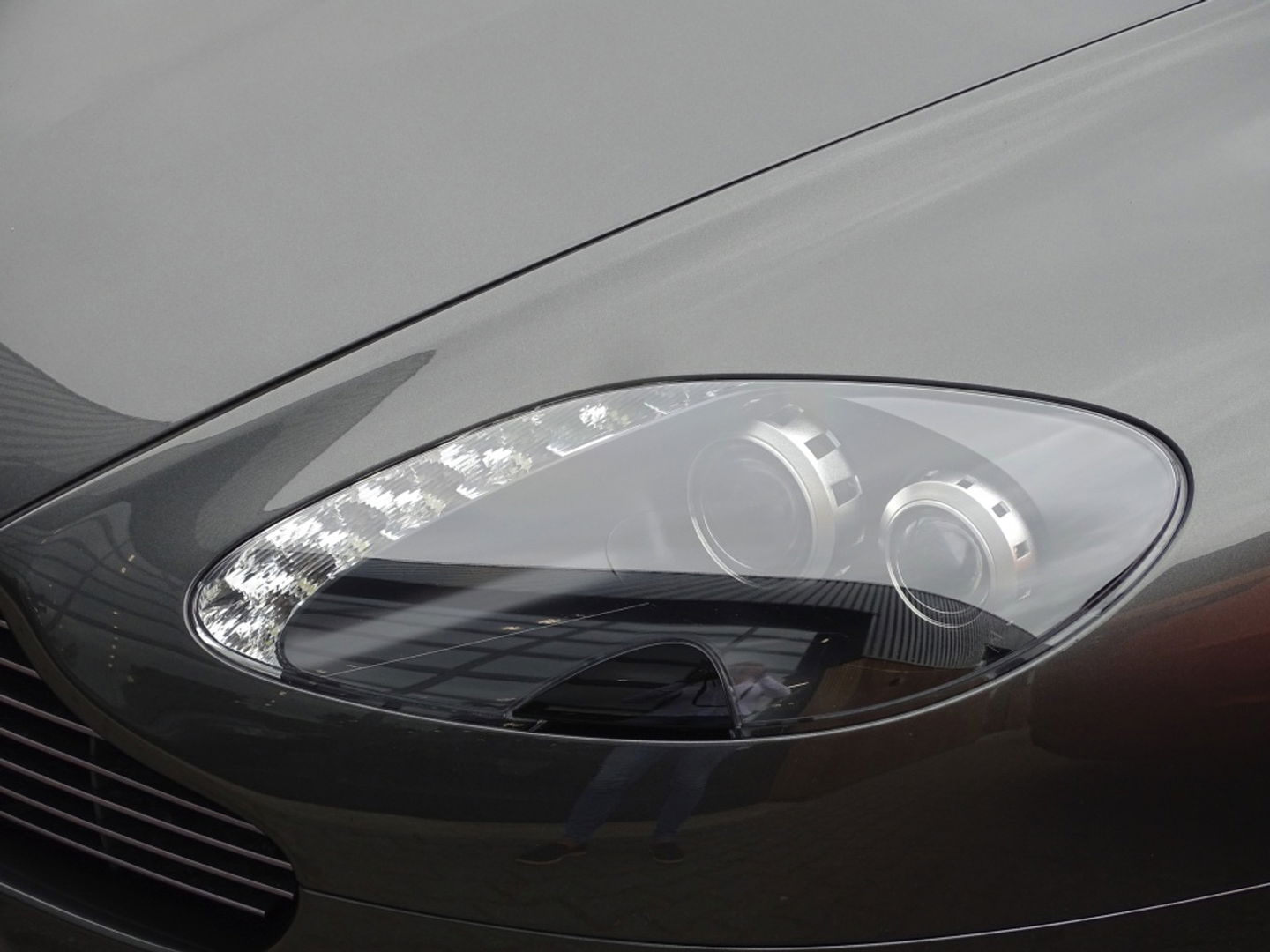 Aston Martin V8 Vantage Roadster 4.3 V8 385PK Sportshift / unieke concours staat / LED