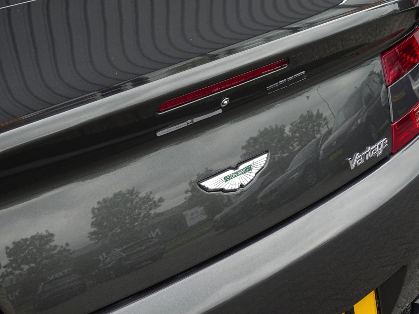 Aston Martin V8 Vantage Roadster 4.3 V8 385PK Sportshift / unieke concours staat / LED