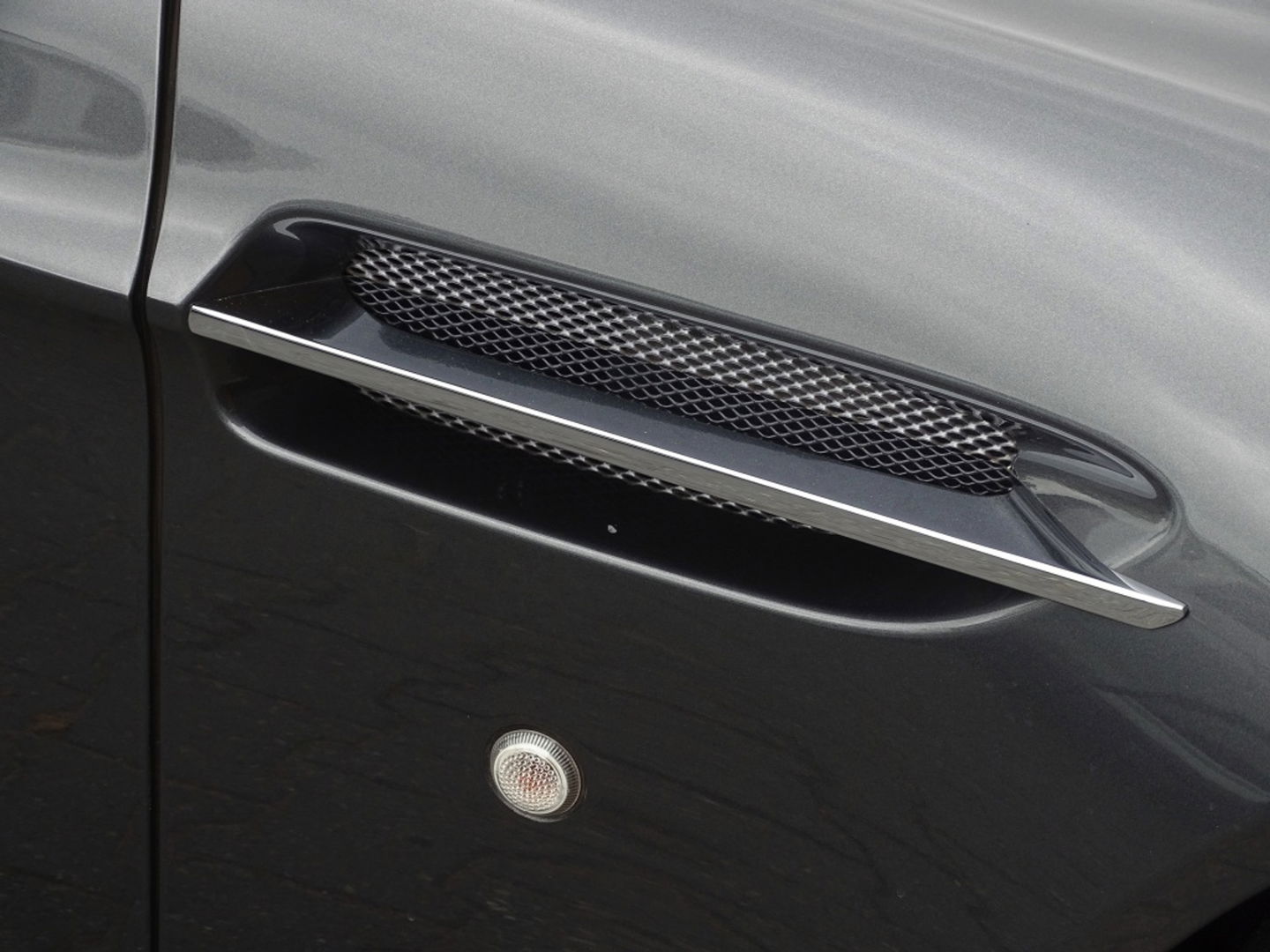 Aston Martin V8 Vantage Roadster 4.3 V8 385PK Sportshift / unieke concours staat / LED