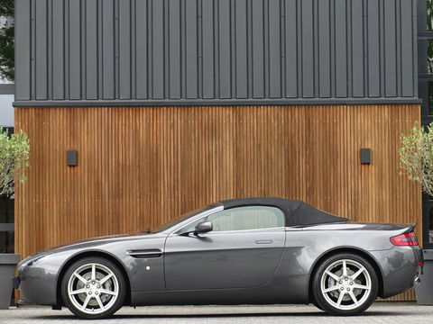 Aston Martin V8 Vantage Roadster 4.3 V8 385PK Sportshift / unieke concours staat / LED