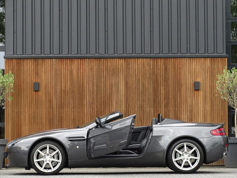 Aston Martin V8 Vantage Roadster 4.3 V8 385PK Sportshift / unieke concours staat / LED