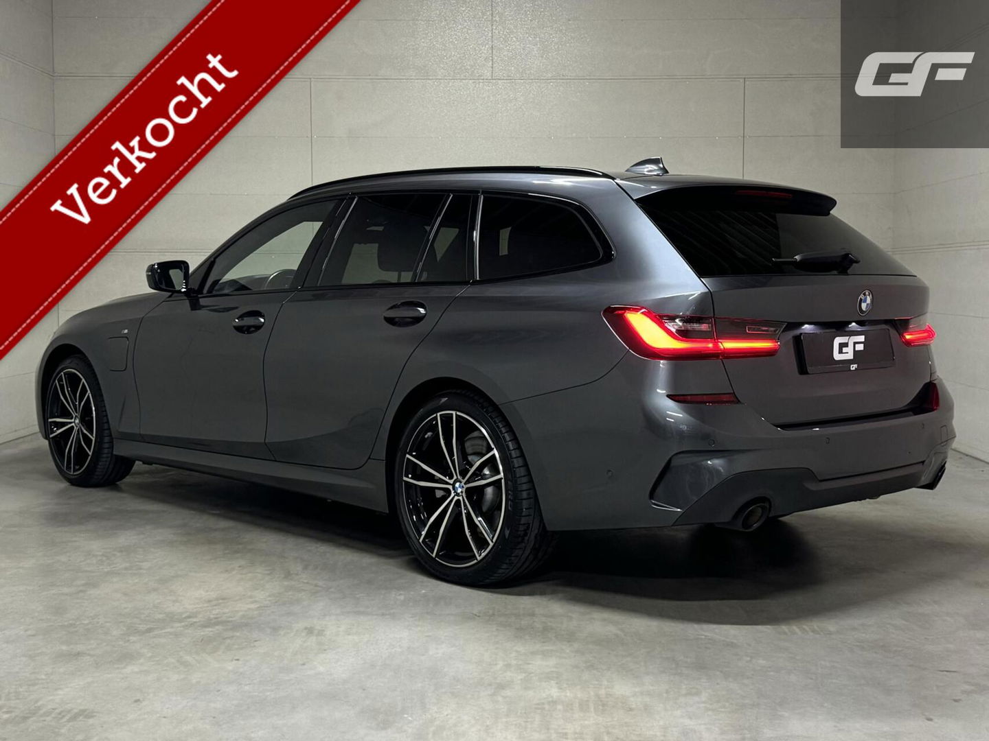 BMW 3 Serie Touring 320e High Executive