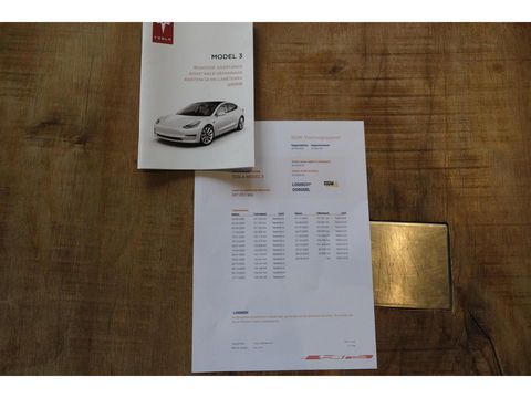 Tesla Model 3 Long Range 350pk AWD 75 kWh Panoramadak NLauto Leder Autopilot