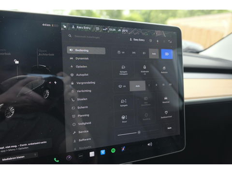 Tesla Model 3 Long Range 350pk AWD 75 kWh Panoramadak NLauto Leder Autopilot