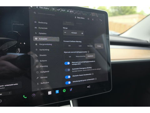 Tesla Model 3 Long Range 350pk AWD 75 kWh Panoramadak NLauto Leder Autopilot