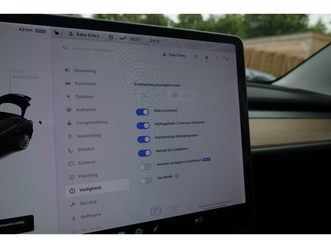 Tesla Model 3 Long Range 350pk AWD 75 kWh Panoramadak NLauto Leder Autopilot
