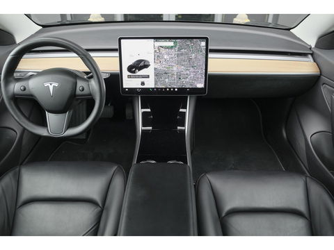 Tesla Model 3 Long Range 350pk AWD 75 kWh Panoramadak NLauto Leder Autopilot