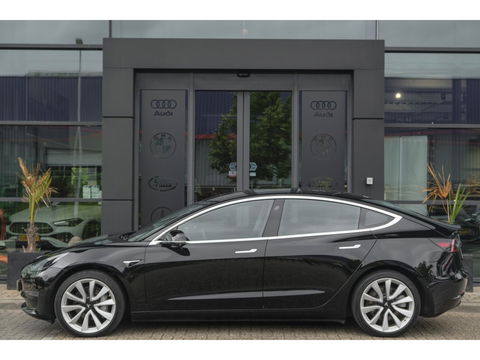 Tesla Model 3 Long Range 350pk AWD 75 kWh Panoramadak NLauto Leder Autopilot