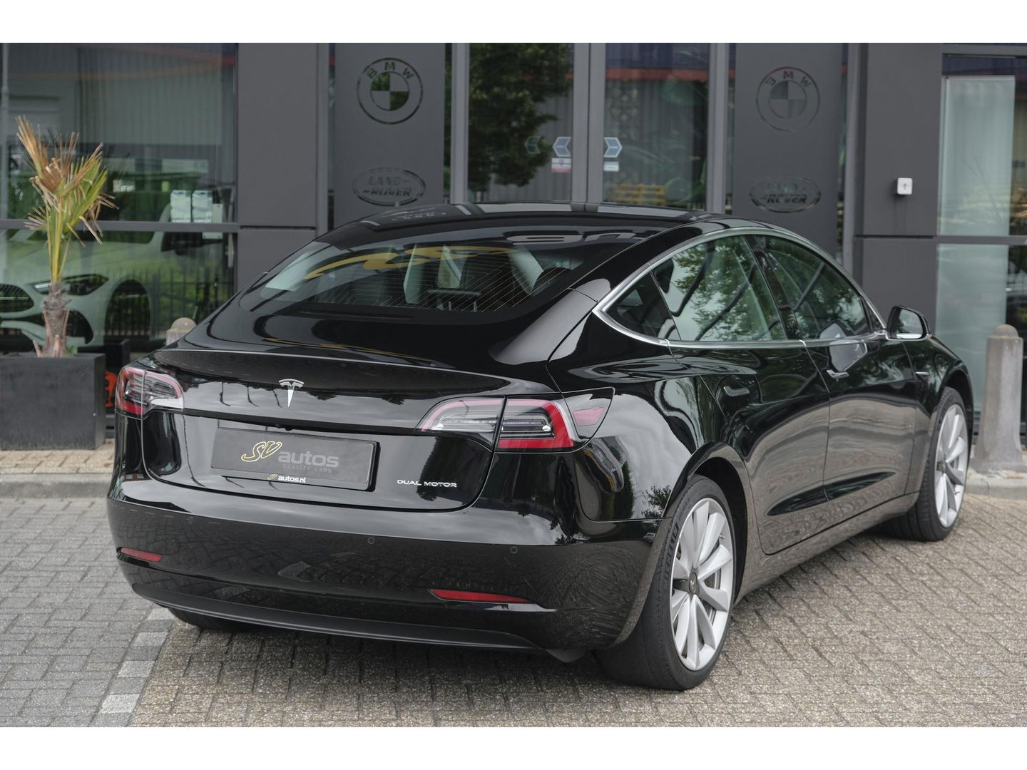 Tesla Model 3 Long Range 350pk AWD 75 kWh Panoramadak NLauto Leder Autopilot