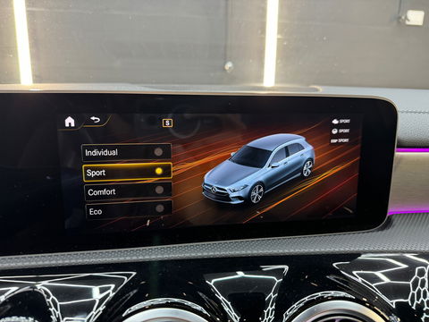 Mercedes-Benz A-Klasse 220 AMG Pano|Keyl|Sfeer|Magno|NL Auto