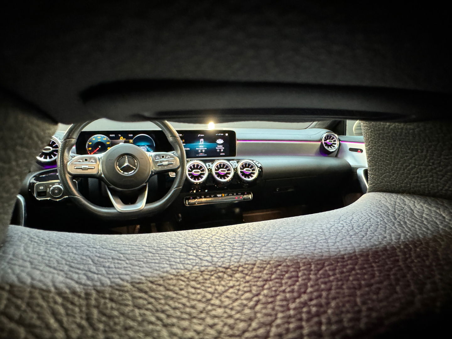 Mercedes-Benz A-Klasse 220 AMG Pano|Keyl|Sfeer|Magno|NL Auto