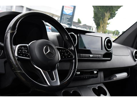 Mercedes-Benz Sprinter 319 V6 3.0 CDI L2H2 Black Edition 360 Camera, Cruise, 3500KG Trekhaak, Carplay, 10,5" Mbux, 190PK, Automaat, LED, Stoelverwarming, Uniek!