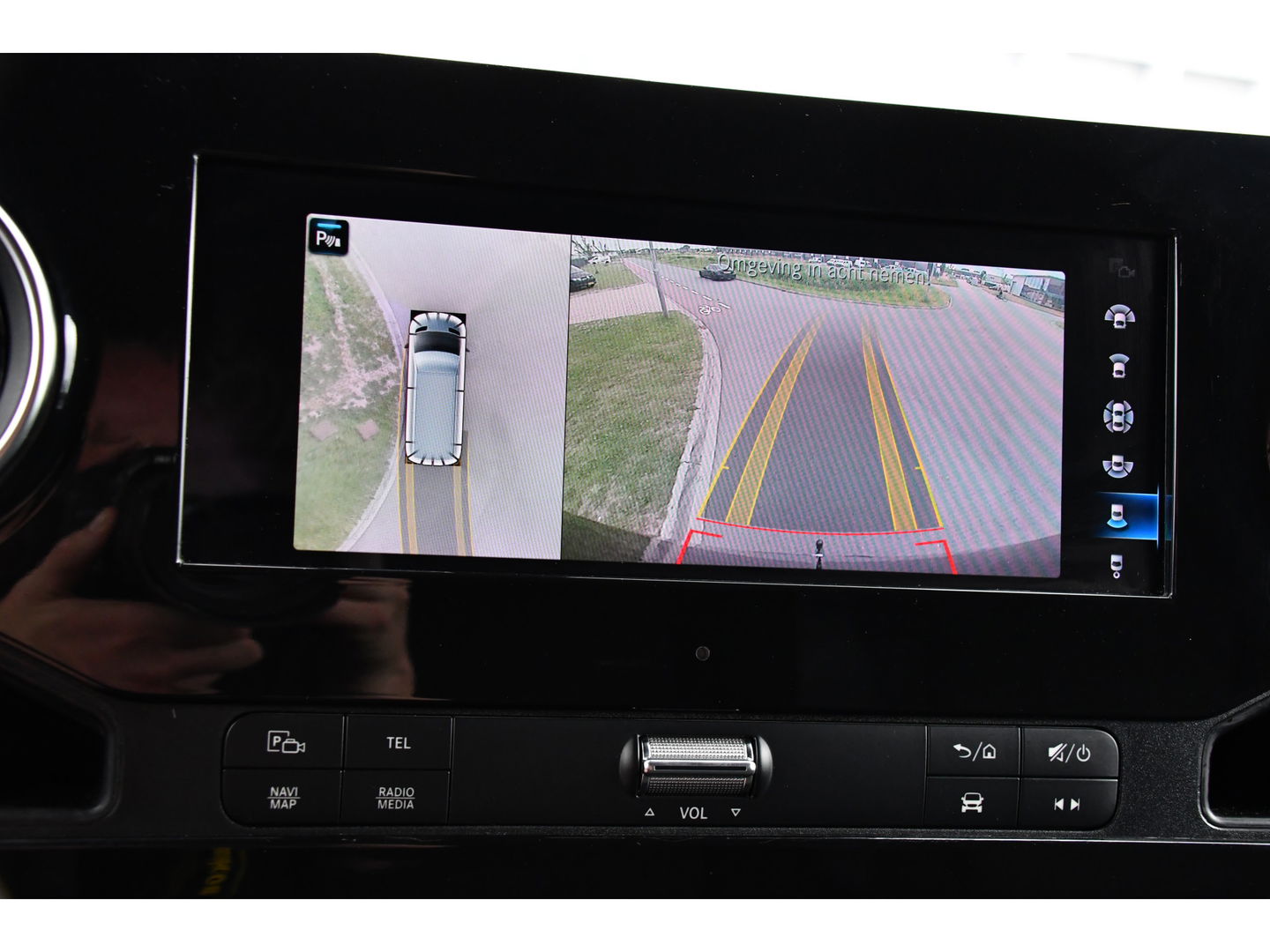 Mercedes-Benz Sprinter 319 V6 3.0 CDI L2H2 Black Edition 360 Camera, Cruise, 3500KG Trekhaak, Carplay, 10,5" Mbux, 190PK, Automaat, LED, Stoelverwarming, Uniek!