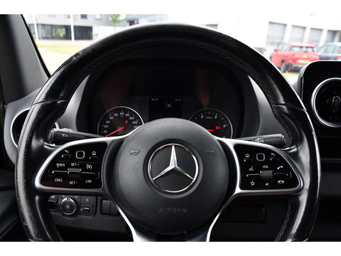 Mercedes-Benz Sprinter 319 V6 3.0 CDI L2H2 Black Edition 360 Camera, Cruise, 3500KG Trekhaak, Carplay, 10,5" Mbux, 190PK, Automaat, LED, Stoelverwarming, Uniek!