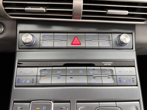 Hyundai NEXO FCEV Plus Pack [ HYDROGENIUM ] (INCL-BTW) (WATERSTOF) *PANO | NAPPA-FULL-LEATHER | NAVI-FULLMAP | ADAPT.CRUISE |  FULL-LED | KEYLESS | DAB |  KRELL-AUDIO | DIGI-WIDESCREEN-COCKPIT | SURROUND-VIEW | SHIFT-PADDLES | COMFORT.