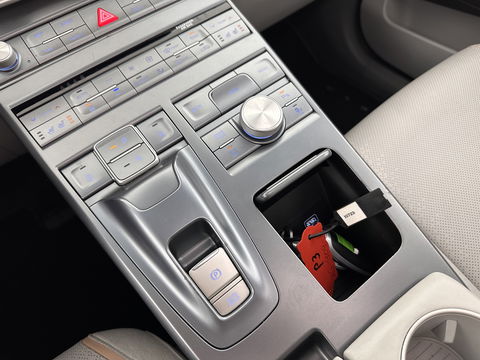 Hyundai NEXO FCEV Plus Pack [ HYDROGENIUM ] (INCL-BTW) (WATERSTOF) *PANO | NAPPA-FULL-LEATHER | NAVI-FULLMAP | ADAPT.CRUISE |  FULL-LED | KEYLESS | DAB |  KRELL-AUDIO | DIGI-WIDESCREEN-COCKPIT | SURROUND-VIEW | SHIFT-PADDLES | COMFORT.