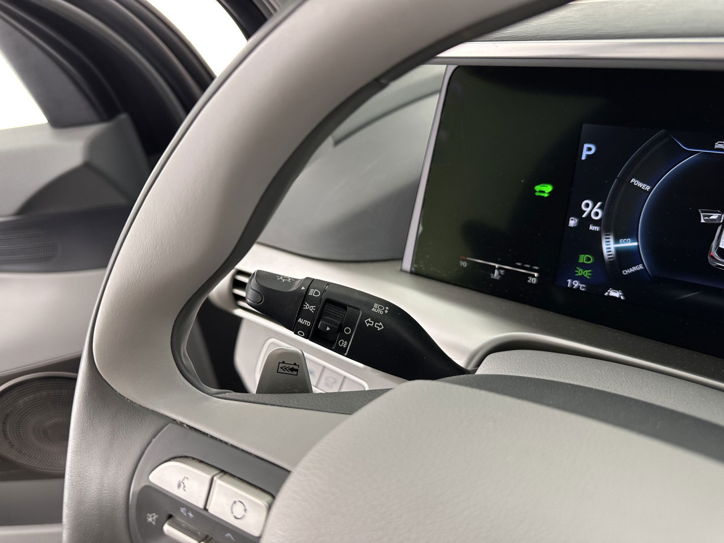 Hyundai NEXO FCEV Plus Pack [ HYDROGENIUM ] (INCL-BTW) (WATERSTOF) *PANO | NAPPA-FULL-LEATHER | NAVI-FULLMAP | ADAPT.CRUISE |  FULL-LED | KEYLESS | DAB |  KRELL-AUDIO | DIGI-WIDESCREEN-COCKPIT | SURROUND-VIEW | SHIFT-PADDLES | COMFORT.