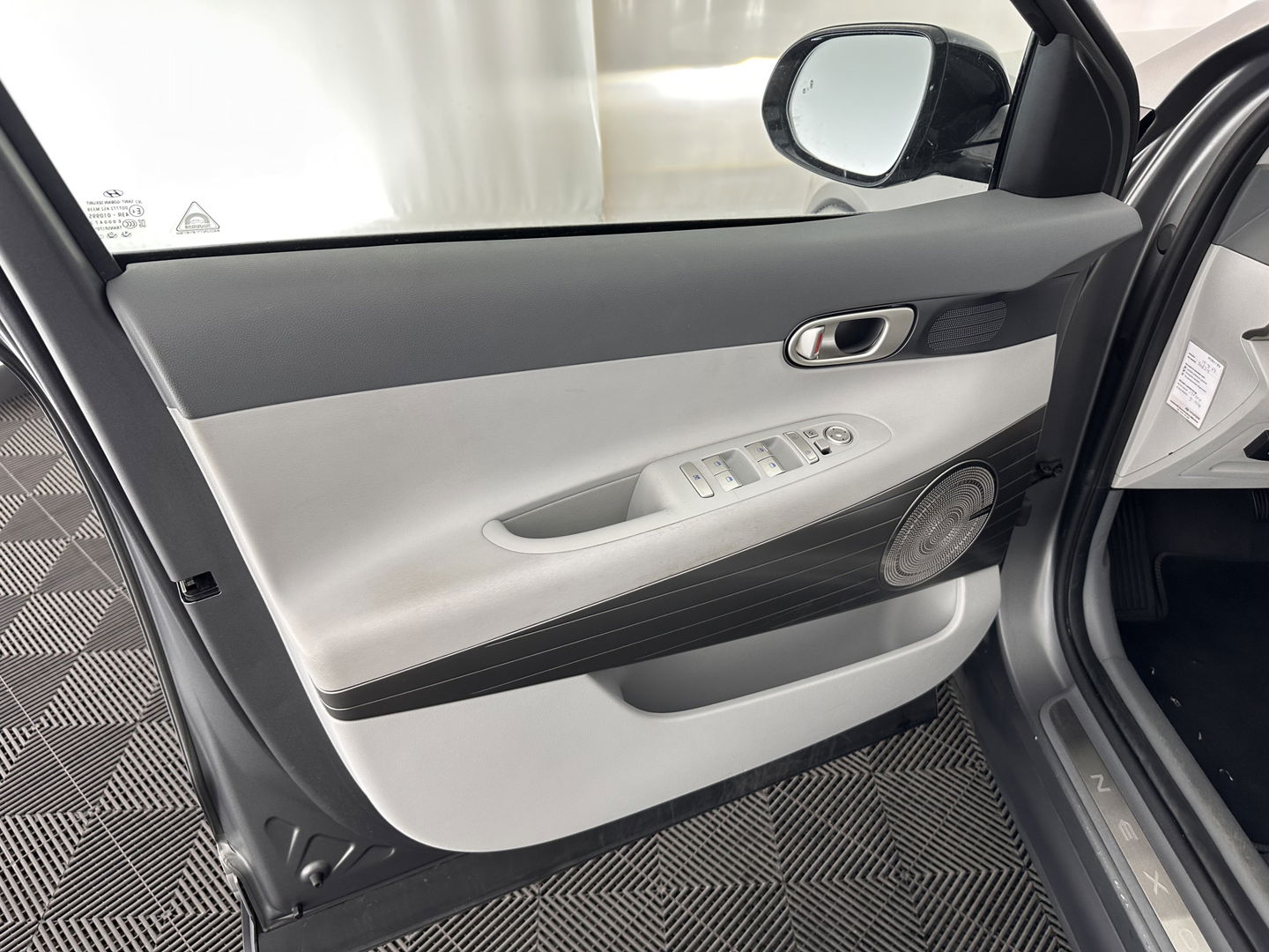 Hyundai NEXO FCEV Plus Pack [ HYDROGENIUM ] (INCL-BTW) (WATERSTOF) *PANO | NAPPA-FULL-LEATHER | NAVI-FULLMAP | ADAPT.CRUISE |  FULL-LED | KEYLESS | DAB |  KRELL-AUDIO | DIGI-WIDESCREEN-COCKPIT | SURROUND-VIEW | SHIFT-PADDLES | COMFORT.
