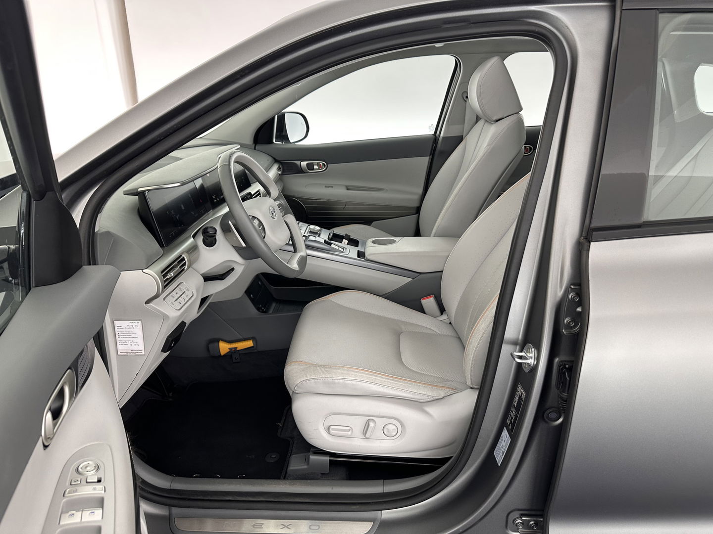 Hyundai NEXO FCEV Plus Pack [ HYDROGENIUM ] (INCL-BTW) (WATERSTOF) *PANO | NAPPA-FULL-LEATHER | NAVI-FULLMAP | ADAPT.CRUISE |  FULL-LED | KEYLESS | DAB |  KRELL-AUDIO | DIGI-WIDESCREEN-COCKPIT | SURROUND-VIEW | SHIFT-PADDLES | COMFORT.