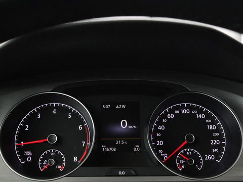 Volkswagen Golf 1.0 TSI Business Edition Connected | Camera | Cruise control | Carplay | Climate control | Navigatie | Bleutooth