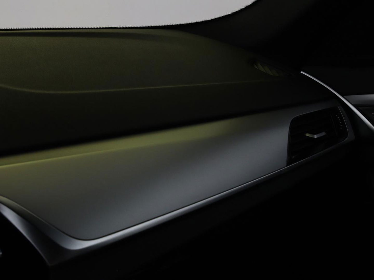BMW 5 Serie 520i High Executive | M-Sport | Leder | Stoelverwarming | Trekhaak | 20'' | Adaptief LED | Comfortstoelen | Navigatie | Parkeerhulp | Memory