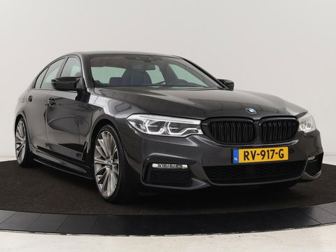 BMW 5 Serie 520i High Executive | M-Sport | Leder | Stoelverwarming | Trekhaak | 20'' | Adaptief LED | Comfortstoelen | Navigatie | Parkeerhulp | Memory