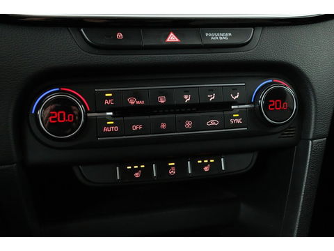 Kia Ceed 1.0 T-GDi GT-Line | Trekhaak | Stoel & stuurverwarming | Camera | Carplay | Park Assist | Navigatie | Keyless | Full LED