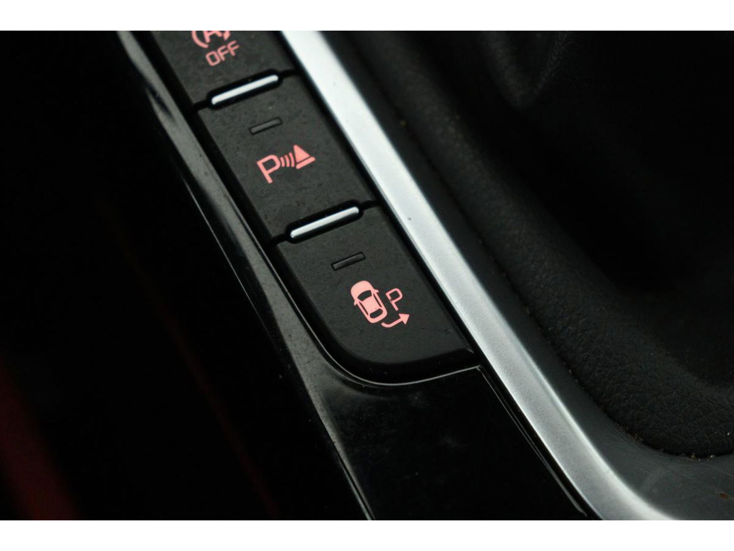 Kia Ceed 1.0 T-GDi GT-Line | Trekhaak | Stoel & stuurverwarming | Camera | Carplay | Park Assist | Navigatie | Keyless | Full LED