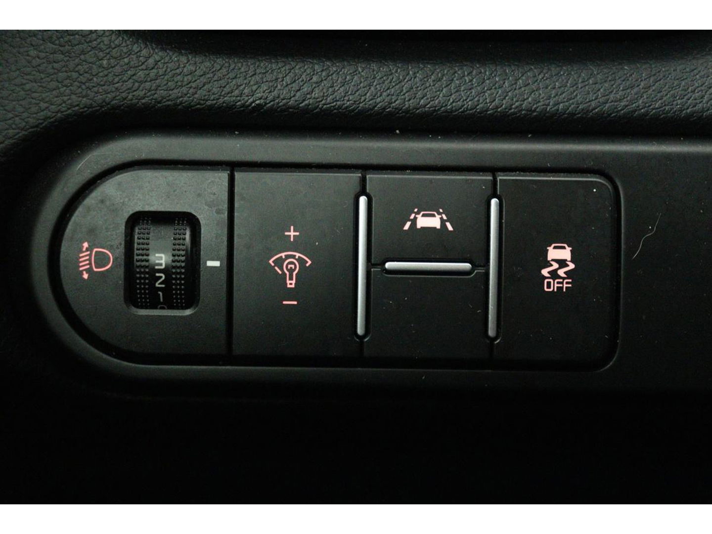Kia Ceed 1.0 T-GDi GT-Line | Trekhaak | Stoel & stuurverwarming | Camera | Carplay | Park Assist | Navigatie | Keyless | Full LED