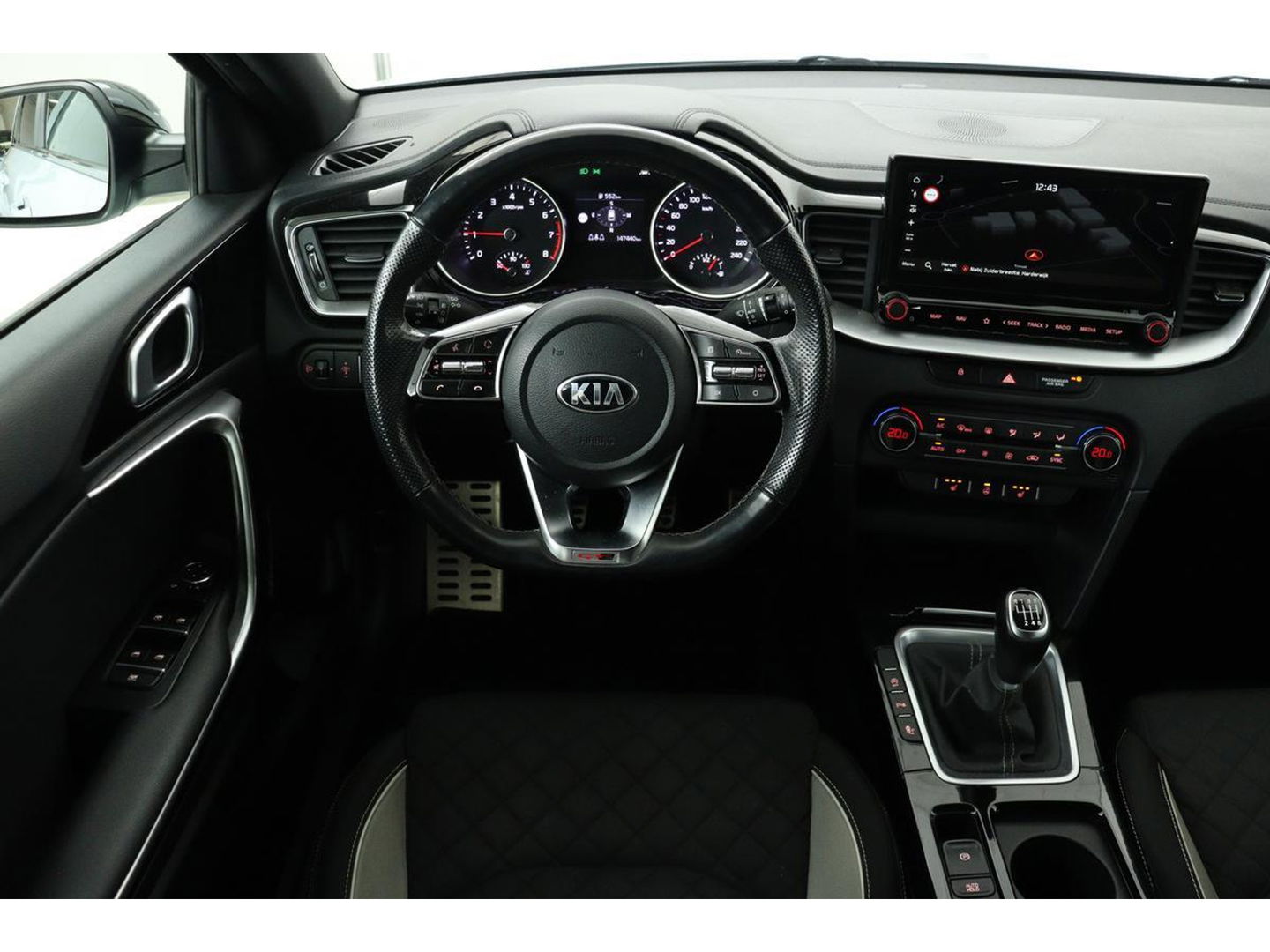 Kia Ceed 1.0 T-GDi GT-Line | Trekhaak | Stoel & stuurverwarming | Camera | Carplay | Park Assist | Navigatie | Keyless | Full LED