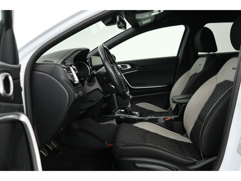 Kia Ceed 1.0 T-GDi GT-Line | Trekhaak | Stoel & stuurverwarming | Camera | Carplay | Park Assist | Navigatie | Keyless | Full LED