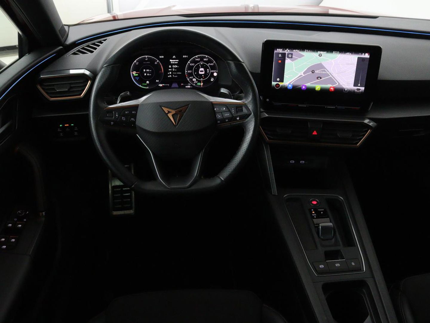 CUPRA Leon 1.4 e-Hybrid | Stoel & stuurverwarming | Carplay | Camera | Adaptive cruise | Sfeerverlichting | Navigatie | Park Assist | Keyless | Full LED | PHEV