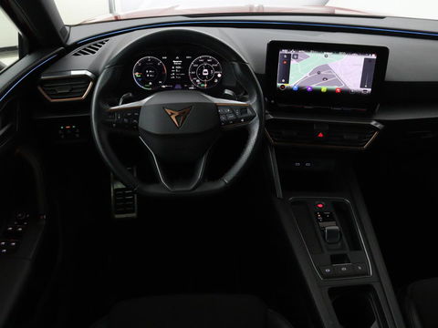 CUPRA Leon 1.4 e-Hybrid | Stoel & stuurverwarming | Carplay | Camera | Adaptive cruise | Sfeerverlichting | Navigatie | Park Assist | Keyless | Full LED | PHEV