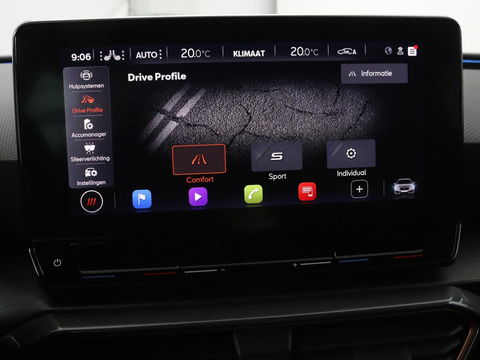 CUPRA Leon 1.4 e-Hybrid | Stoel & stuurverwarming | Carplay | Camera | Adaptive cruise | Sfeerverlichting | Navigatie | Park Assist | Keyless | Full LED | PHEV