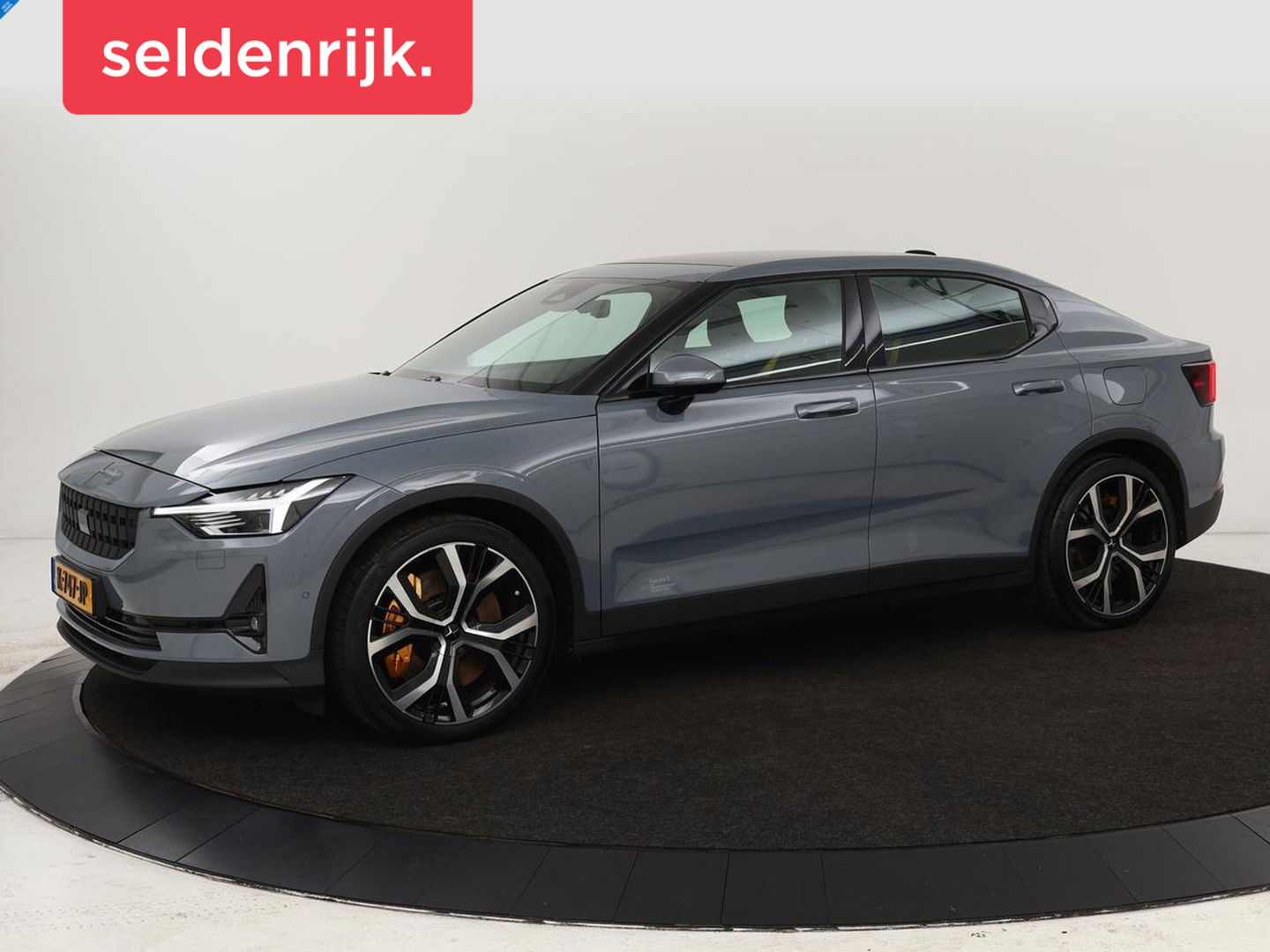 Polestar 2 Long Range Dual Motor Launch Edition 78kWh | Panoramadak | Trekhaak | Stoel & stuurverwarming | 360 camera | Adaptive cruise | Harman/Kardon | Carplay