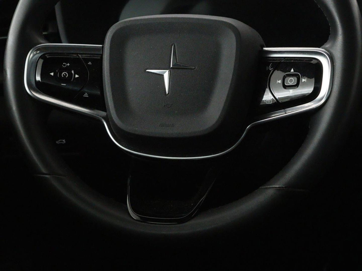 Polestar 2 Long Range Dual Motor Launch Edition 78kWh | Panoramadak | Trekhaak | Stoel & stuurverwarming | 360 camera | Adaptive cruise | Harman/Kardon | Carplay